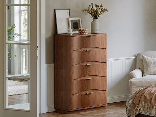 Evermagin Fluted 5 Drawers Dresser, 47" Tall Wooden Dressers Storage Organizer,Modern Chest of Drawers for Bedroom with Deep Storage, Living Room,Entryway, Walnut