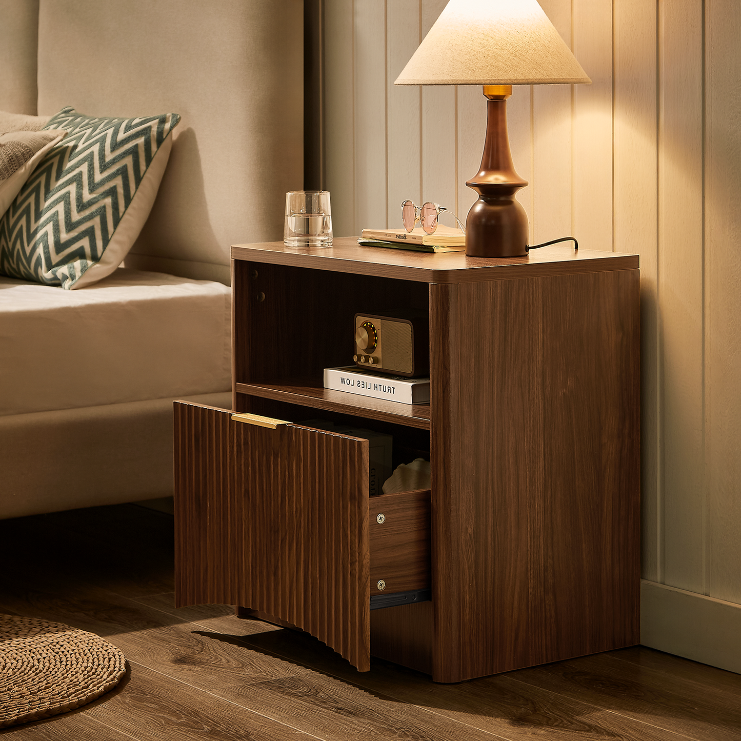 Fluted Nightstand Set of 2, Natural Oak Bedside Table with Drawer and Storage, Wood End Table Mid Century Modern, Large Night Stand for Bedroom