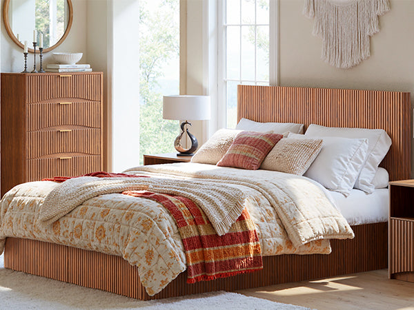Evermagin Walnut Queen Lift Up Storage Bed Frame, Mid Century Modern Fluted Bed Frame, Wood Hydraulic Queen Size Bedframe with Headboard